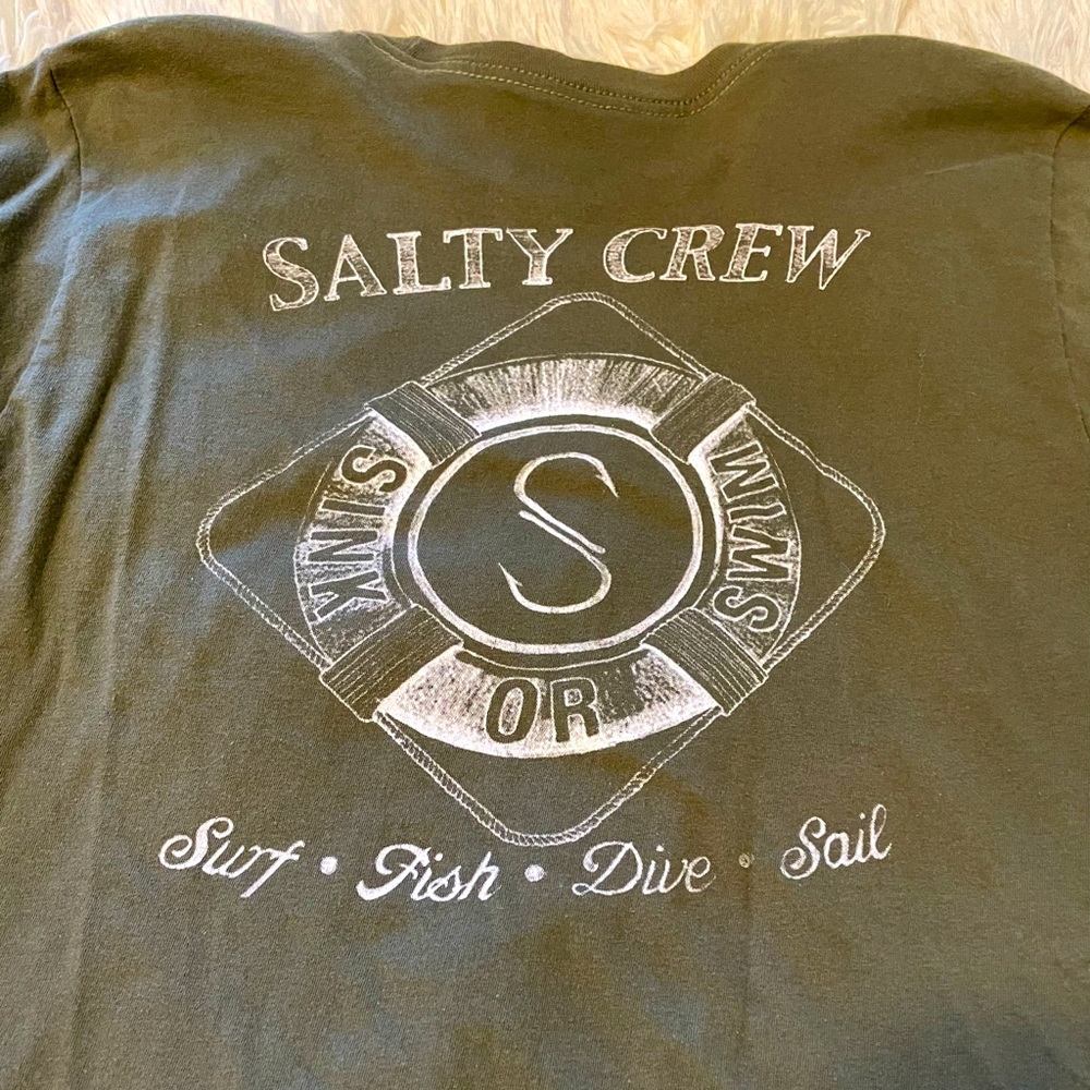 🐠Salty Crew Tee